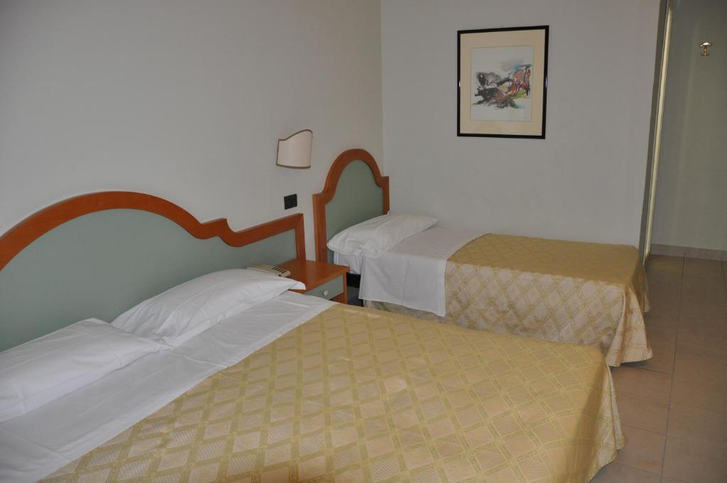 Hotel Sayonara San Benedetto del Tronto Camera foto