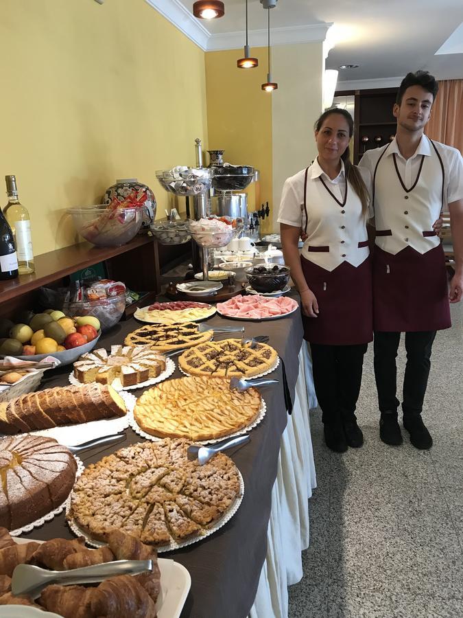 Hotel Sayonara San Benedetto del Tronto Esterno foto