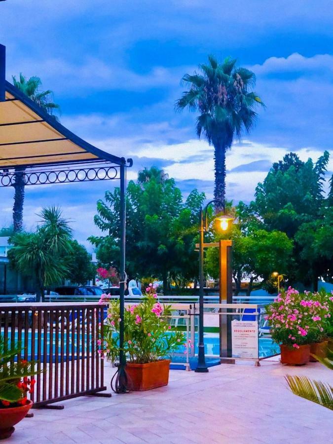 Hotel Sayonara San Benedetto del Tronto Esterno foto